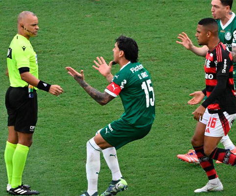 Apito, Polêmica e Empate no Topo