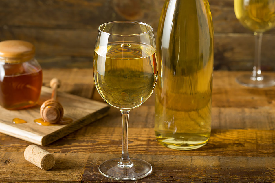 mead-the-oldest-drink-in-the-world